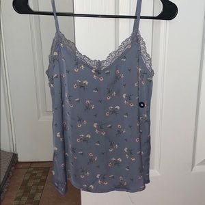 blue floral hollister top